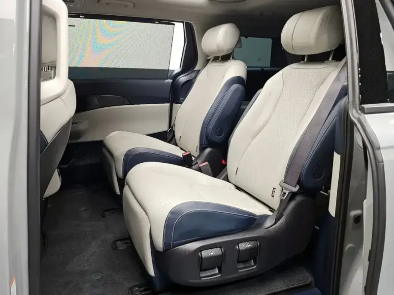 2024 Kia Carnival с пробегом 28 401 км