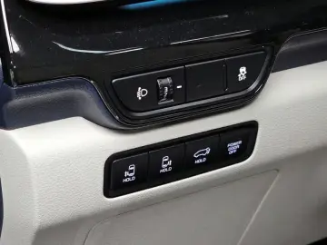 2024 Kia Carnival с пробегом 28 401 км