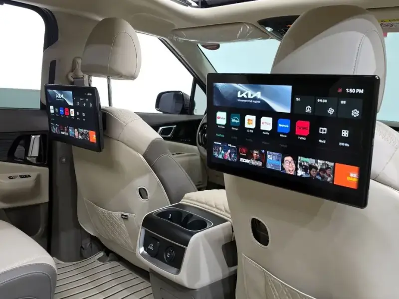 2025 Kia Carnival с пробегом 4 951 км