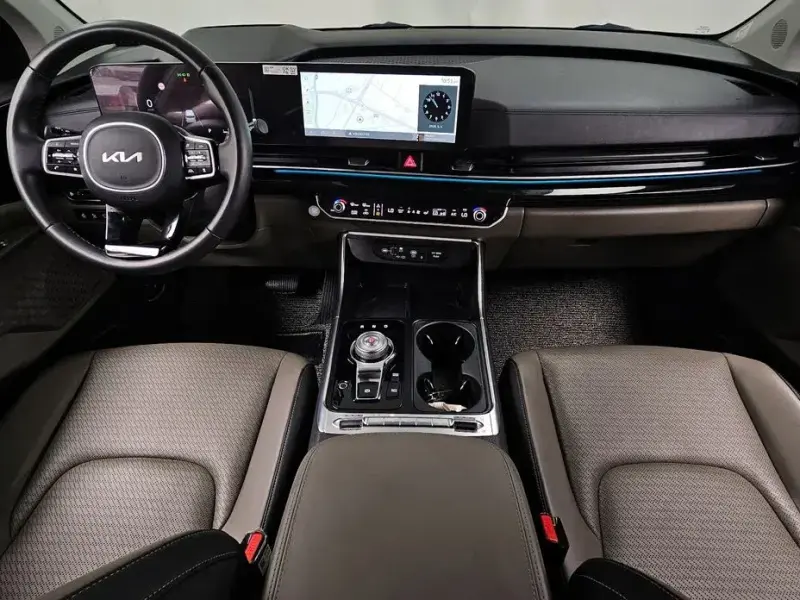 2024 Kia Carnival с пробегом 28 003 км