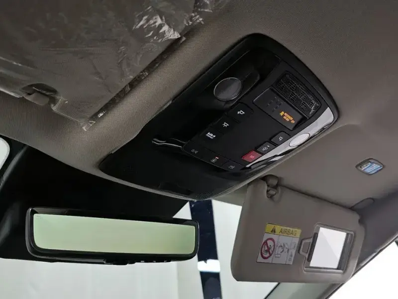 2024 Kia Carnival с пробегом 28 003 км