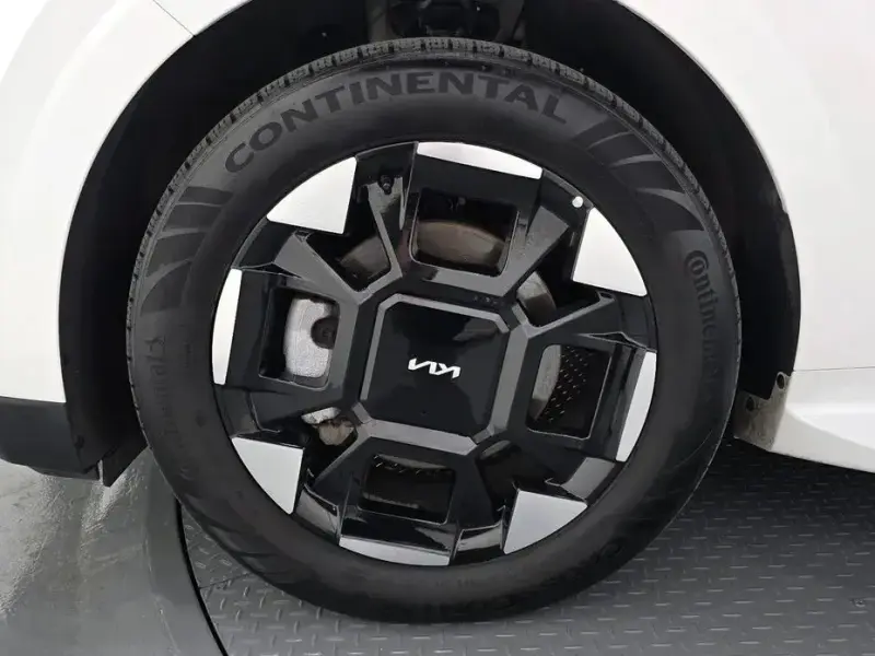 2024 Kia Carnival с пробегом 33 316 км