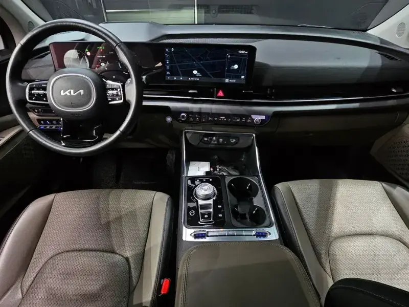 2024 Kia Carnival с пробегом 39 005 км