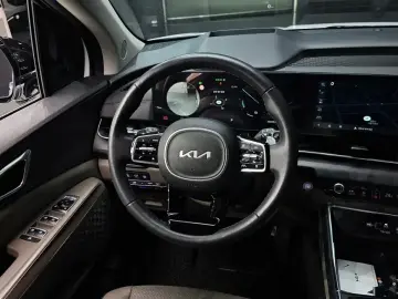 2024 Kia Carnival с пробегом 39 005 км