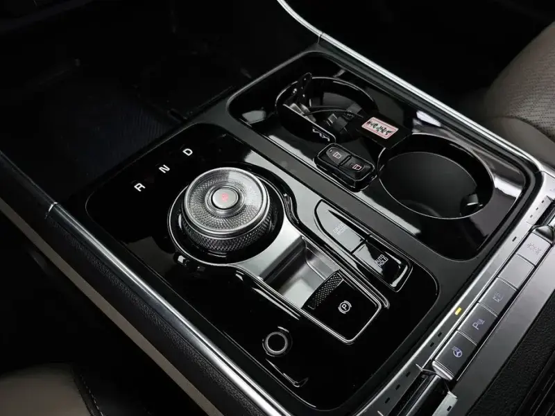 2024 Kia Carnival с пробегом 33 238 км