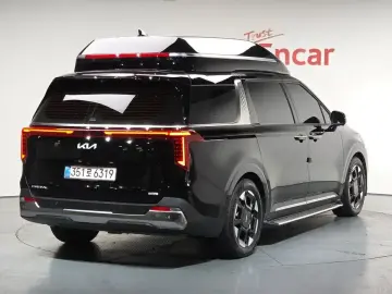 2024 Kia Carnival с пробегом 12 404 км