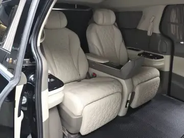 2024 Kia Carnival с пробегом 12 404 км