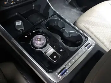 2025 Kia Carnival с пробегом 8 556 км