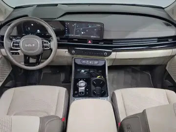 2024 Kia Carnival с пробегом 39 209 км