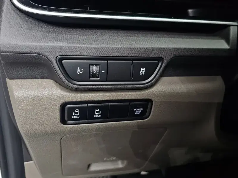2024 Kia Carnival с пробегом 64 522 км