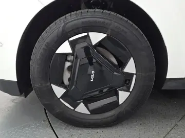2024 Kia Carnival с пробегом 40 143 км