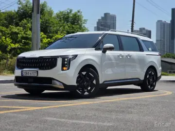 2025 Kia Carnival с пробегом 18 475 км