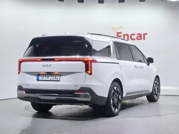 2024 Kia Carnival с пробегом 47 854 км