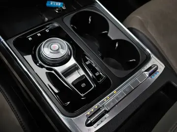 2024 Kia Carnival с пробегом 47 854 км