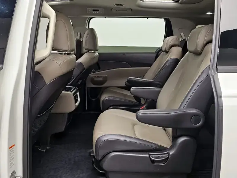 2024 Kia Carnival с пробегом 47 854 км
