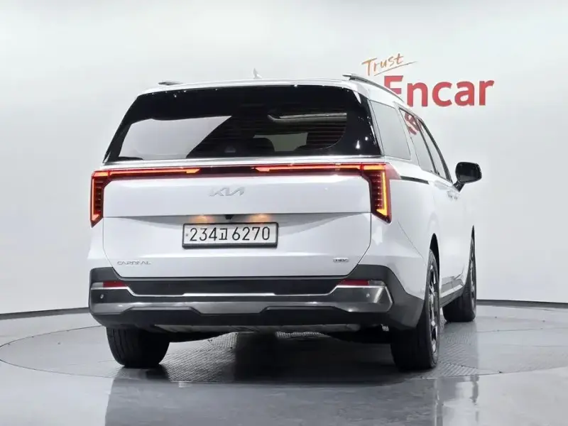 2024 Kia Carnival с пробегом 74 811 км