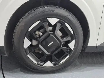 2024 Kia Carnival с пробегом 74 811 км