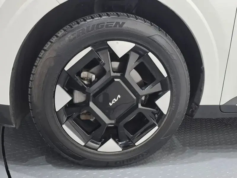 2024 Kia Carnival с пробегом 74 811 км