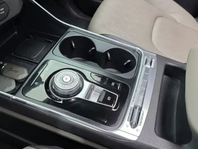2024 Kia Carnival с пробегом 74 811 км