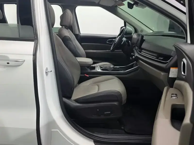 2024 Kia Carnival с пробегом 74 811 км