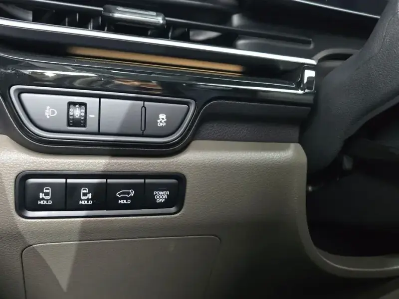 2024 Kia Carnival с пробегом 31 183 км