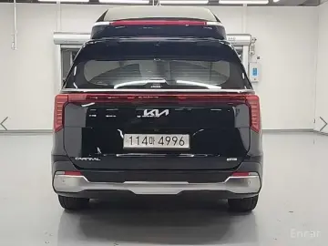 2025 Kia Carnival с пробегом 9 983 км