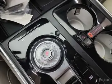 2025 Kia Carnival с пробегом 9 983 км