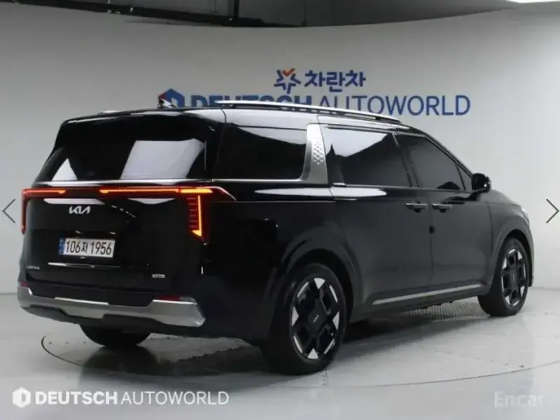 2024 Kia Carnival с пробегом 35 282 км