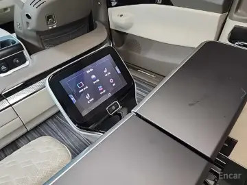 2025 Kia Carnival с пробегом 9 983 км