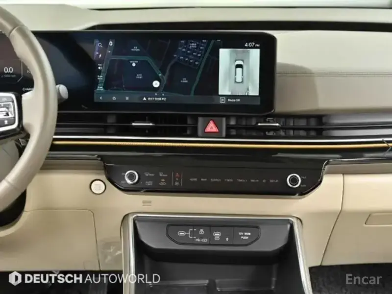 2024 Kia Carnival с пробегом 35 282 км