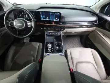 2024 Kia Carnival с пробегом 68 384 км
