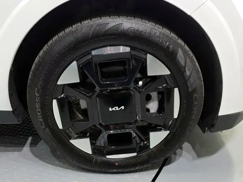 2024 Kia Carnival с пробегом 9 946 км