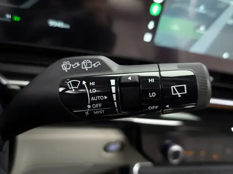 2024 Kia Carnival с пробегом 9 946 км