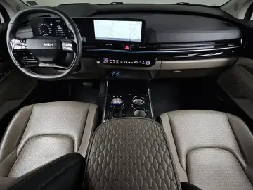 2025 Kia Carnival с пробегом 28 961 км
