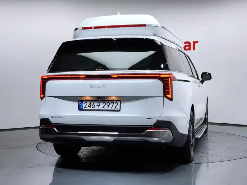 2024 Kia Carnival с пробегом 15 183 км