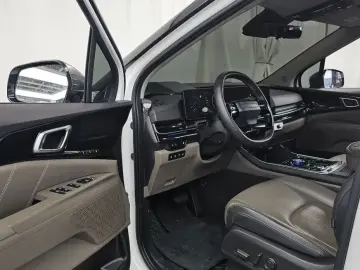 2025 Kia Carnival с пробегом 28 961 км