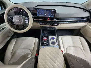 2024 Kia Carnival с пробегом 15 183 км