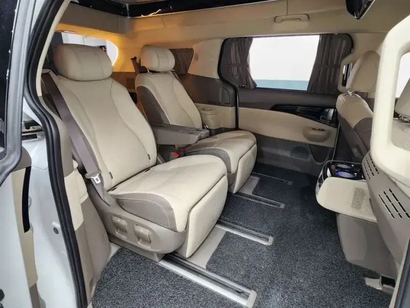 2024 Kia Carnival с пробегом 15 183 км