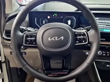 2024 Kia Carnival с пробегом 24 414 км