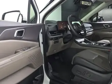 2024 Kia Carnival с пробегом 19 474 км