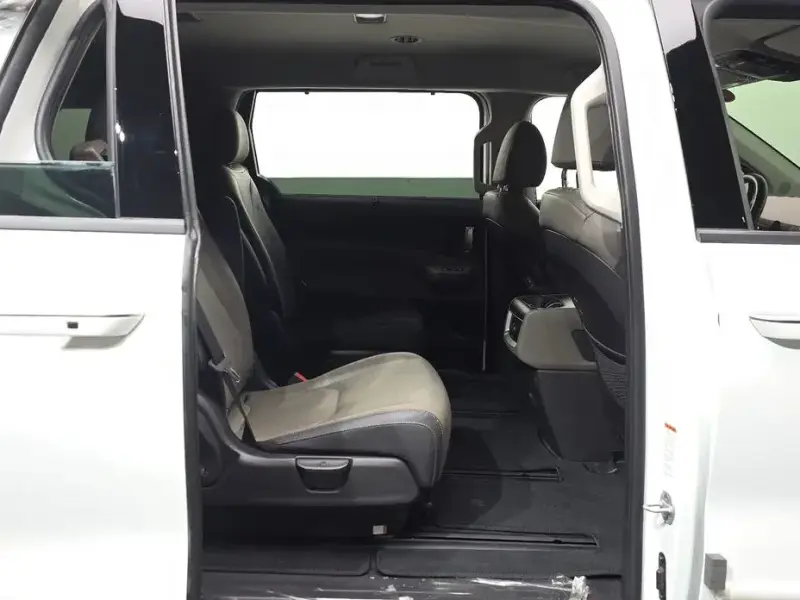 2024 Kia Carnival с пробегом 19 474 км