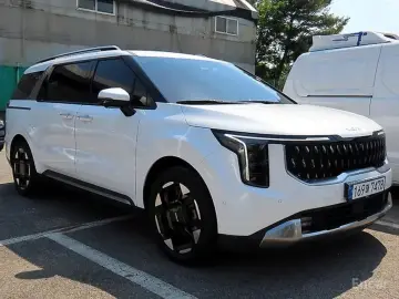 2024 Kia Carnival с пробегом 22 527 км