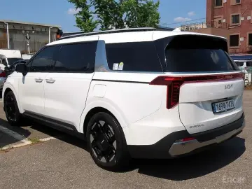 2024 Kia Carnival с пробегом 22 527 км