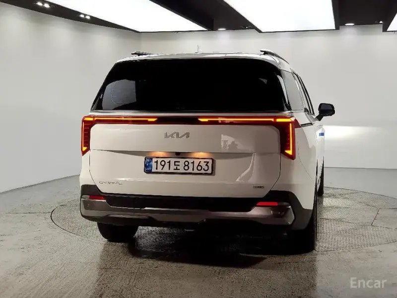 2024 Kia Carnival с пробегом 41 000 км