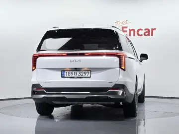 2025 Kia Carnival с пробегом 40 731 км