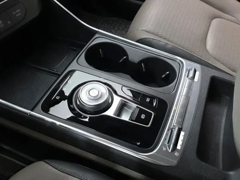 2025 Kia Carnival с пробегом 40 731 км
