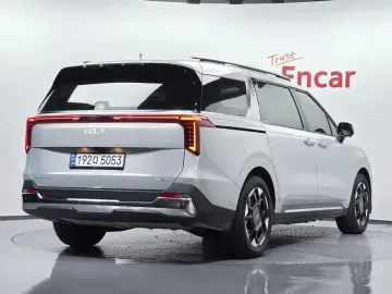 2024 Kia Carnival с пробегом 28 341 км