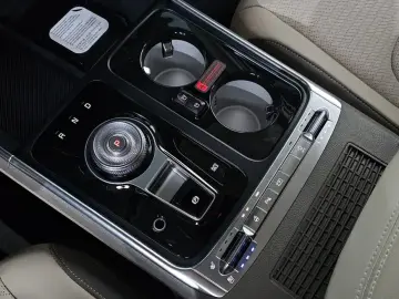 2025 Kia Carnival с пробегом 2 478 км