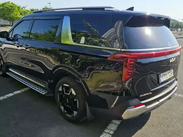 2024 Kia Carnival с пробегом 39 700 км