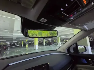 2024 Kia Carnival с пробегом 6 010 км